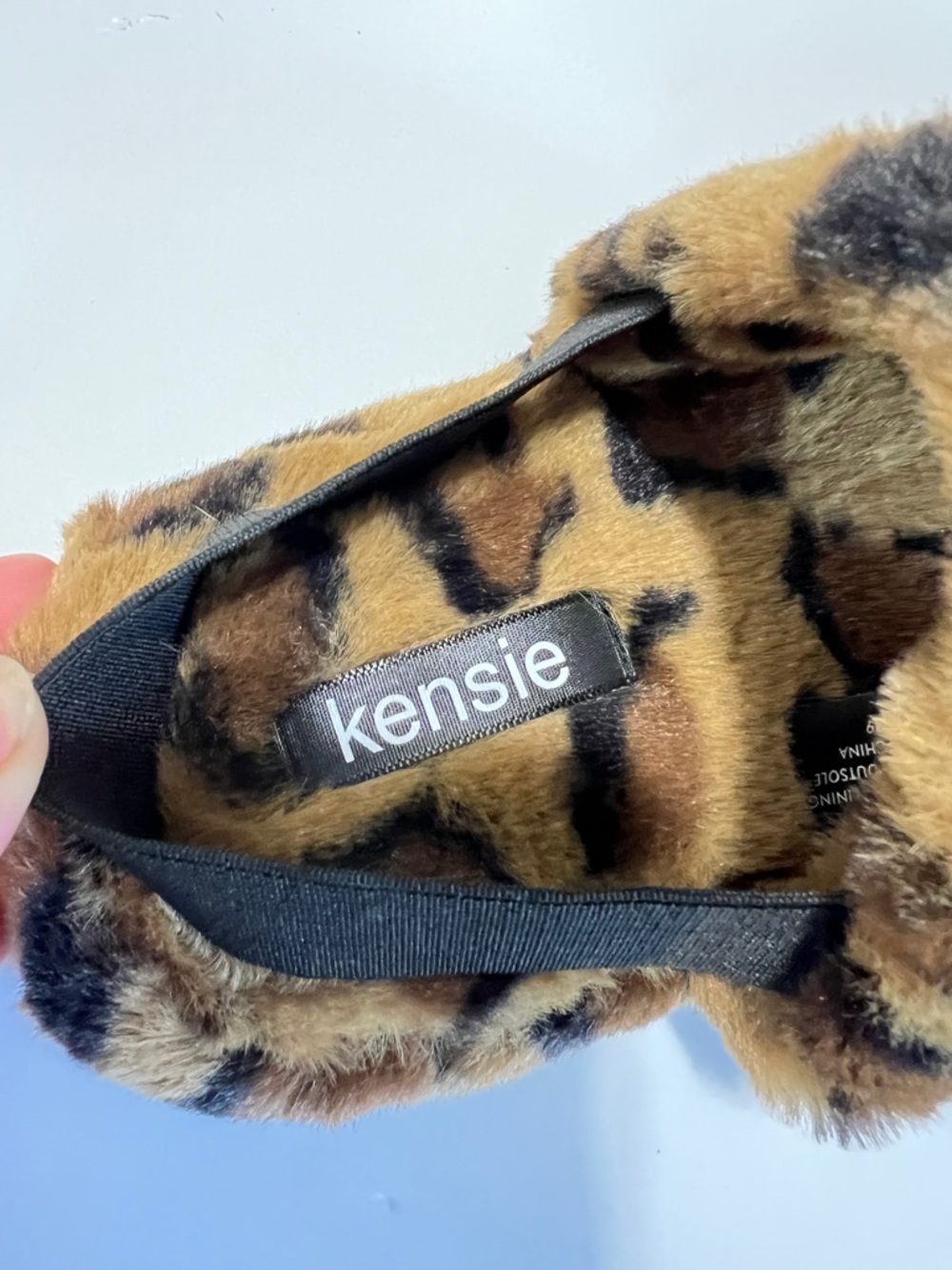 Kensie Leopard Print Plush Faux-Fur Slide Slipper Sandals Size 8 Boho Chic - Picture 5 of 8